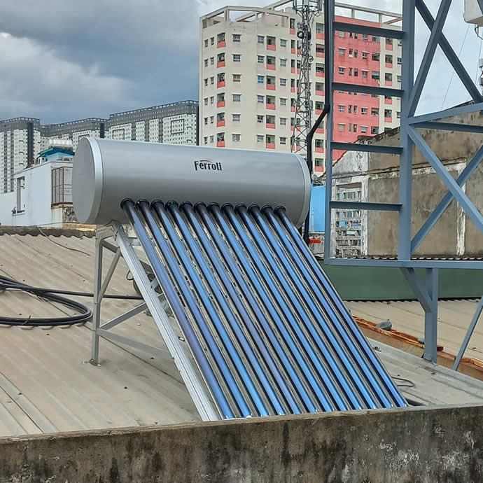 Máy năng lượng mặt trời Ferroli 160L